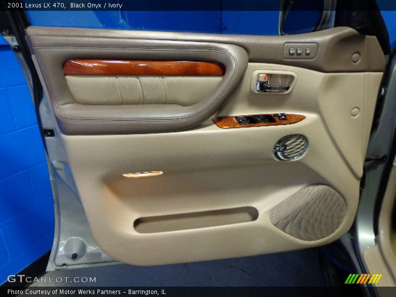 Black Onyx / Ivory 2001 Lexus LX 470