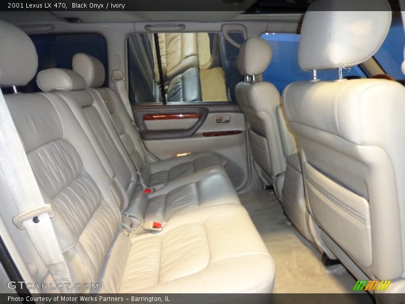Black Onyx / Ivory 2001 Lexus LX 470