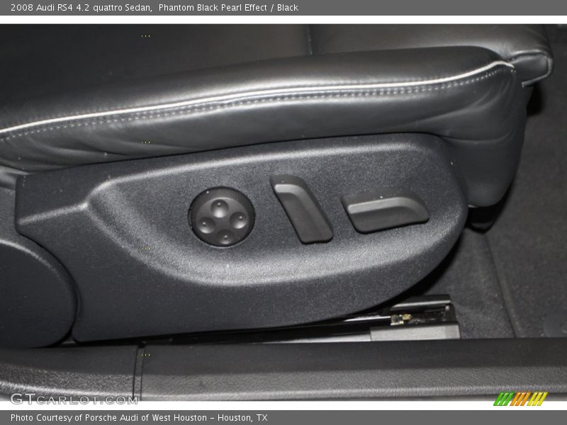 Front Seat of 2008 RS4 4.2 quattro Sedan