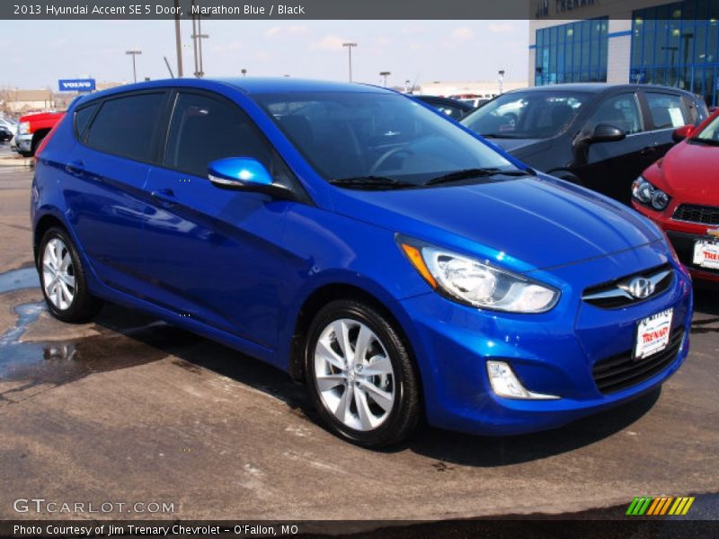 Marathon Blue / Black 2013 Hyundai Accent SE 5 Door