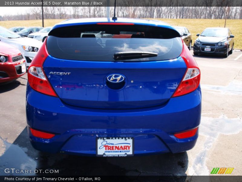 Marathon Blue / Black 2013 Hyundai Accent SE 5 Door