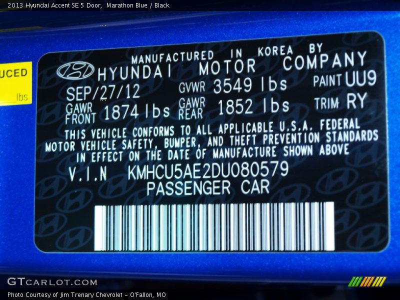 Marathon Blue / Black 2013 Hyundai Accent SE 5 Door