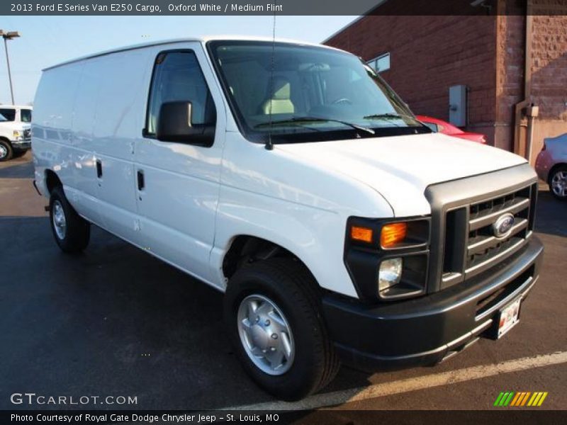 Front 3/4 View of 2013 E Series Van E250 Cargo