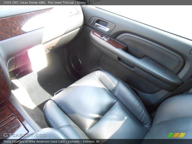 Red Jewel Tintcoat / Ebony 2009 GMC Yukon Denali AWD