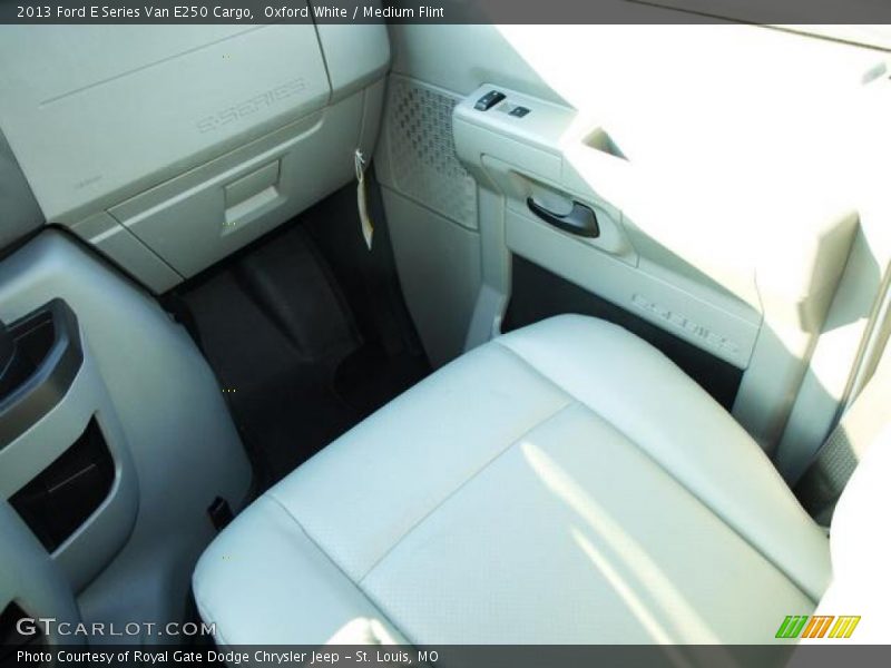 Oxford White / Medium Flint 2013 Ford E Series Van E250 Cargo