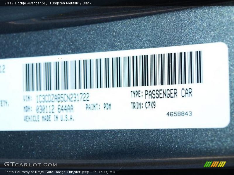 Tungsten Metallic / Black 2012 Dodge Avenger SE