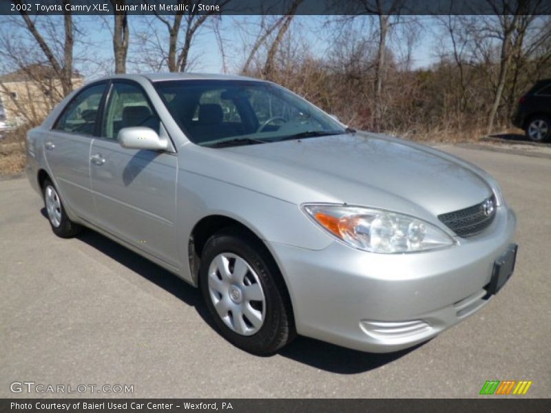 Front 3/4 View of 2002 Camry XLE