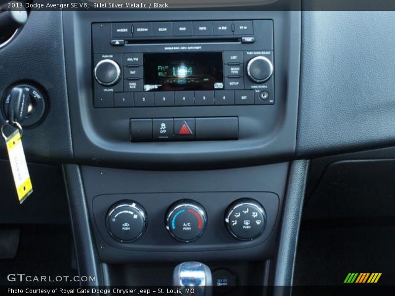 Billet Silver Metallic / Black 2013 Dodge Avenger SE V6