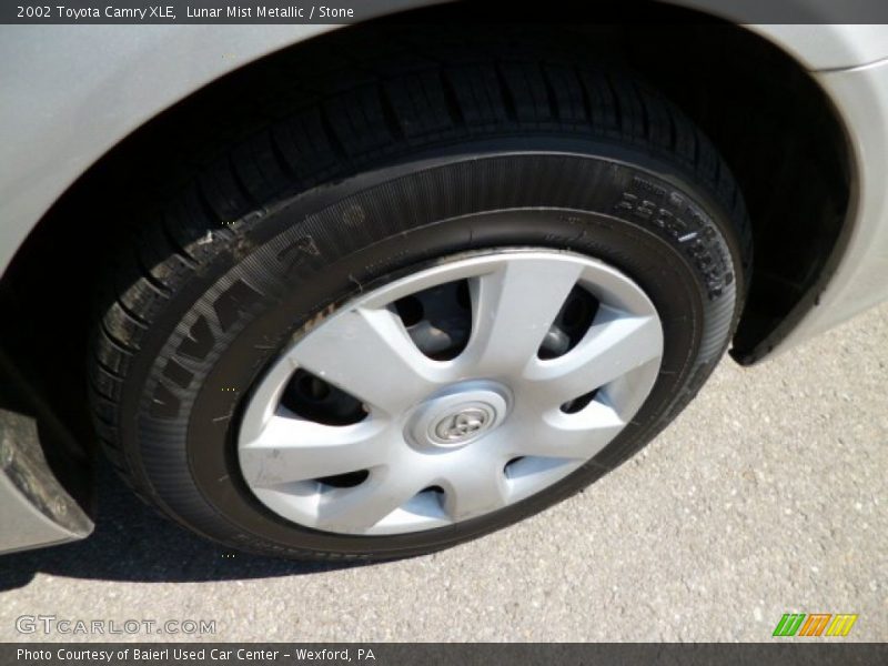 Lunar Mist Metallic / Stone 2002 Toyota Camry XLE