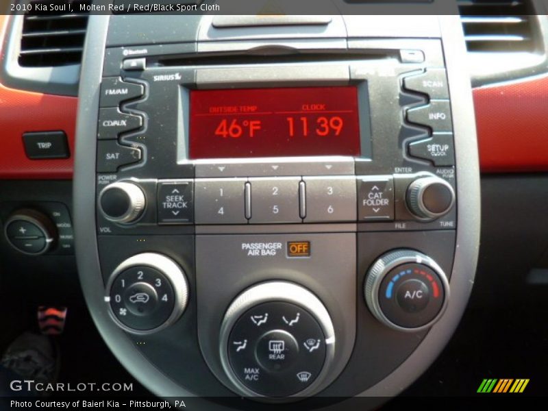 Molten Red / Red/Black Sport Cloth 2010 Kia Soul !