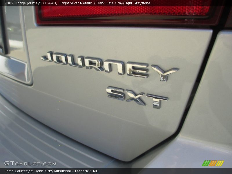 Bright Silver Metallic / Dark Slate Gray/Light Graystone 2009 Dodge Journey SXT AWD