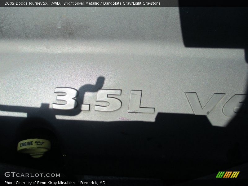 Bright Silver Metallic / Dark Slate Gray/Light Graystone 2009 Dodge Journey SXT AWD