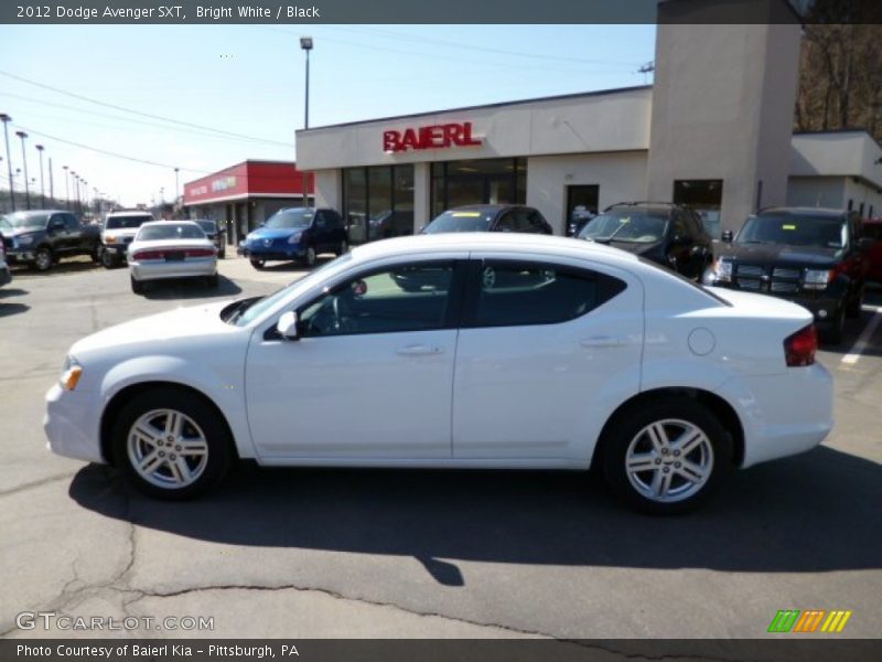 Bright White / Black 2012 Dodge Avenger SXT
