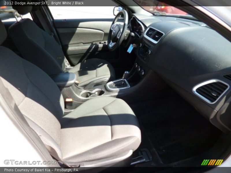 Bright White / Black 2012 Dodge Avenger SXT