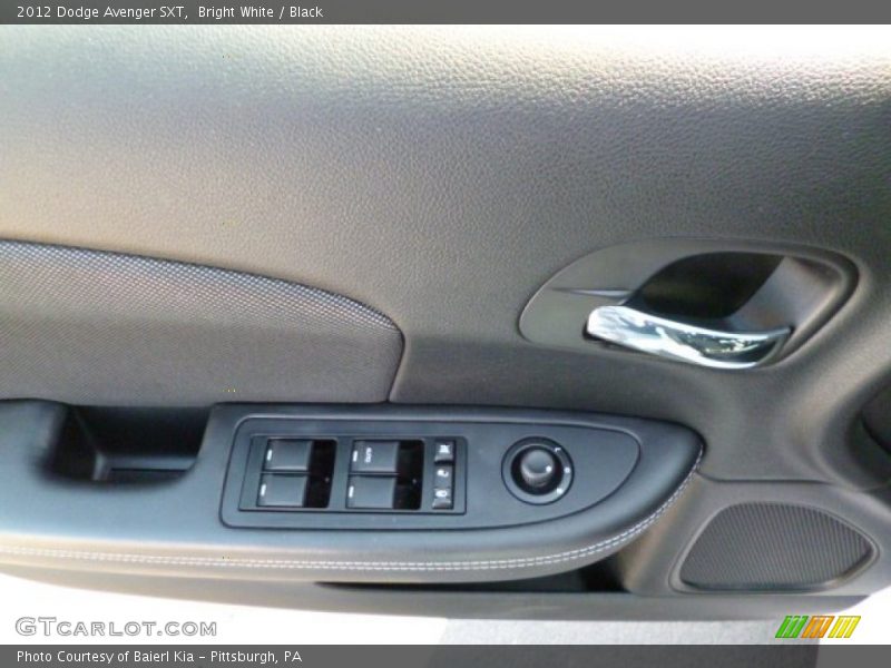 Bright White / Black 2012 Dodge Avenger SXT