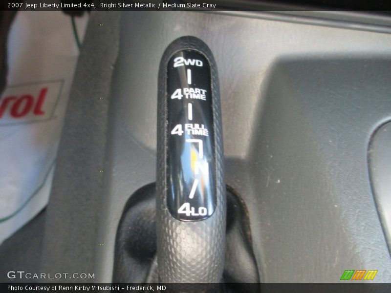 Bright Silver Metallic / Medium Slate Gray 2007 Jeep Liberty Limited 4x4