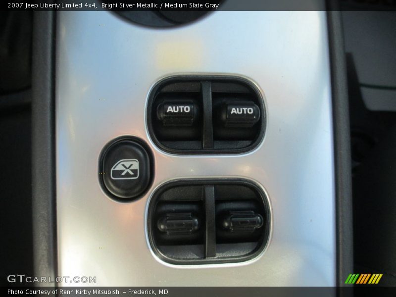Bright Silver Metallic / Medium Slate Gray 2007 Jeep Liberty Limited 4x4
