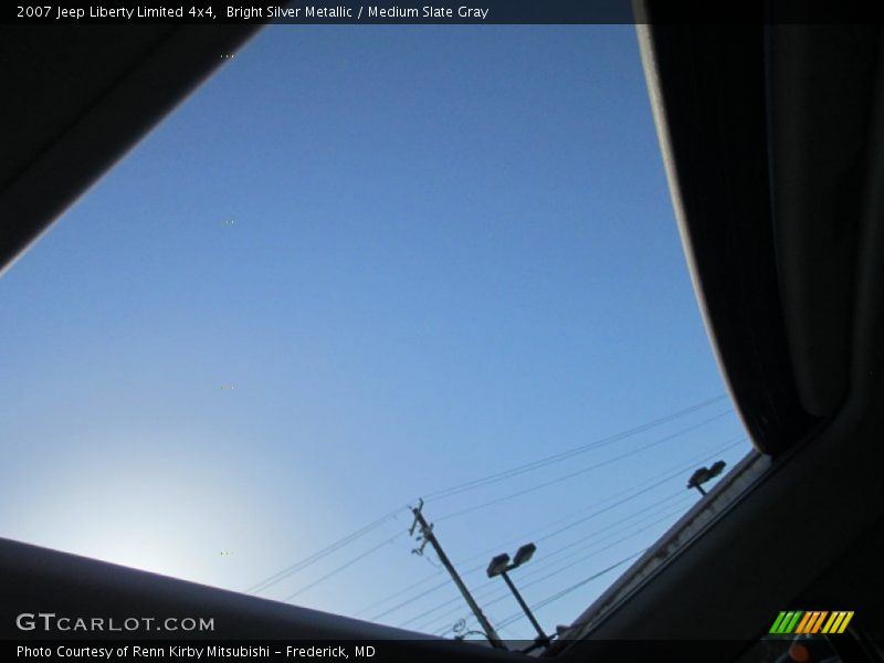 Bright Silver Metallic / Medium Slate Gray 2007 Jeep Liberty Limited 4x4