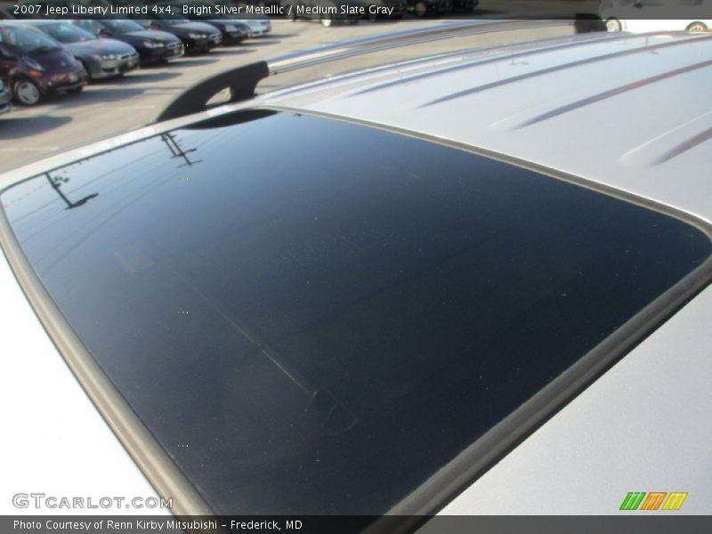 Bright Silver Metallic / Medium Slate Gray 2007 Jeep Liberty Limited 4x4