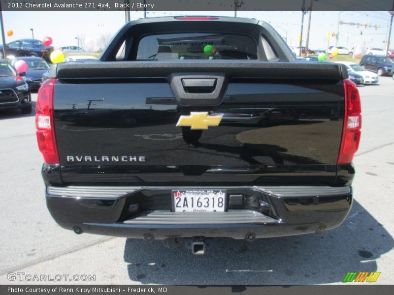 Black / Ebony 2012 Chevrolet Avalanche Z71 4x4