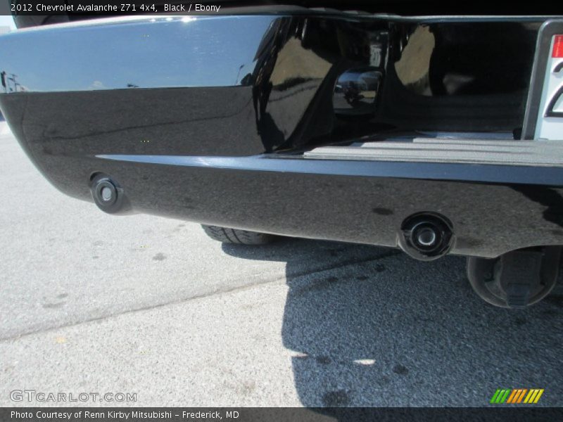 Black / Ebony 2012 Chevrolet Avalanche Z71 4x4