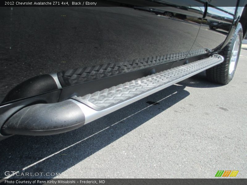 Black / Ebony 2012 Chevrolet Avalanche Z71 4x4