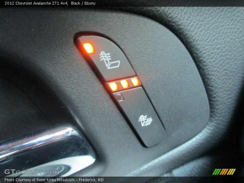 Black / Ebony 2012 Chevrolet Avalanche Z71 4x4