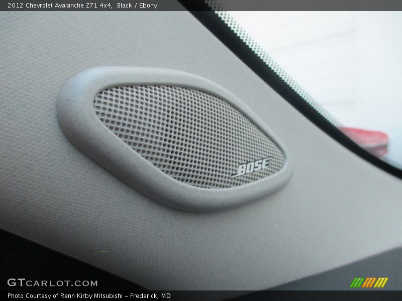 Black / Ebony 2012 Chevrolet Avalanche Z71 4x4