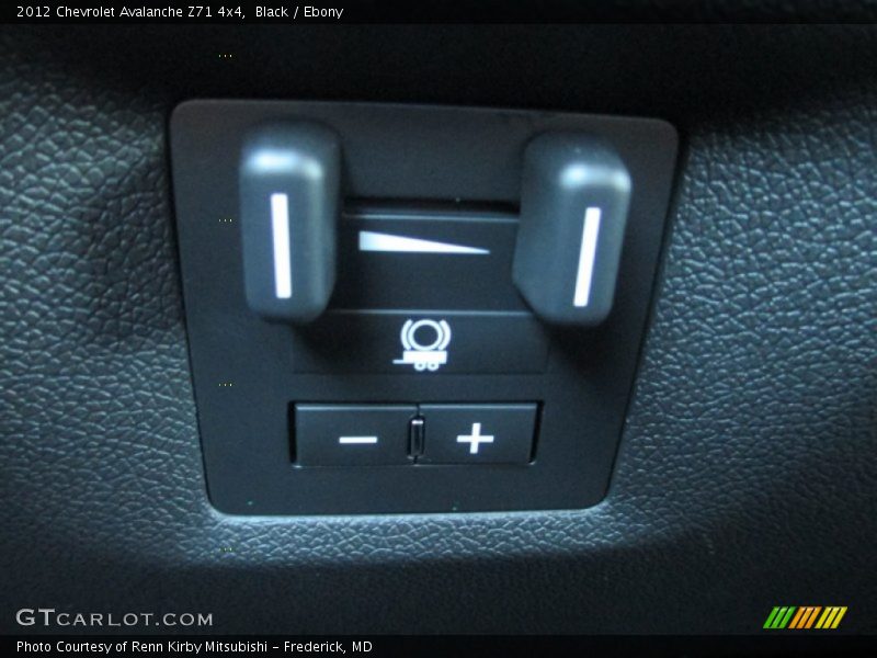 Black / Ebony 2012 Chevrolet Avalanche Z71 4x4