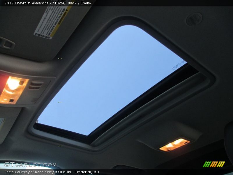 Black / Ebony 2012 Chevrolet Avalanche Z71 4x4