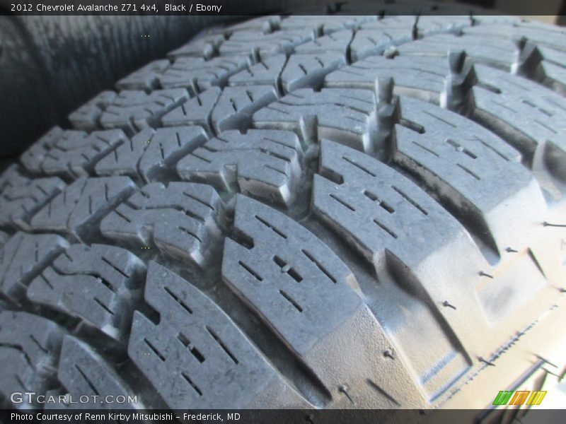 Black / Ebony 2012 Chevrolet Avalanche Z71 4x4