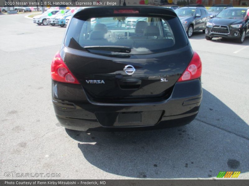 Espresso Black / Beige 2010 Nissan Versa 1.8 SL Hatchback