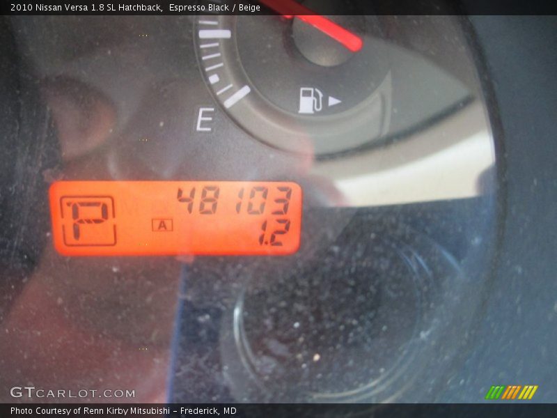 Espresso Black / Beige 2010 Nissan Versa 1.8 SL Hatchback