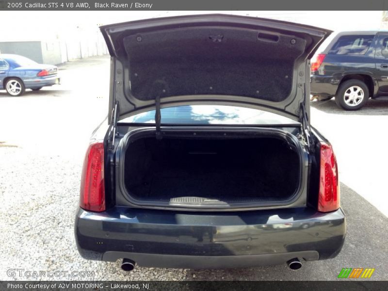 Black Raven / Ebony 2005 Cadillac STS 4 V8 AWD