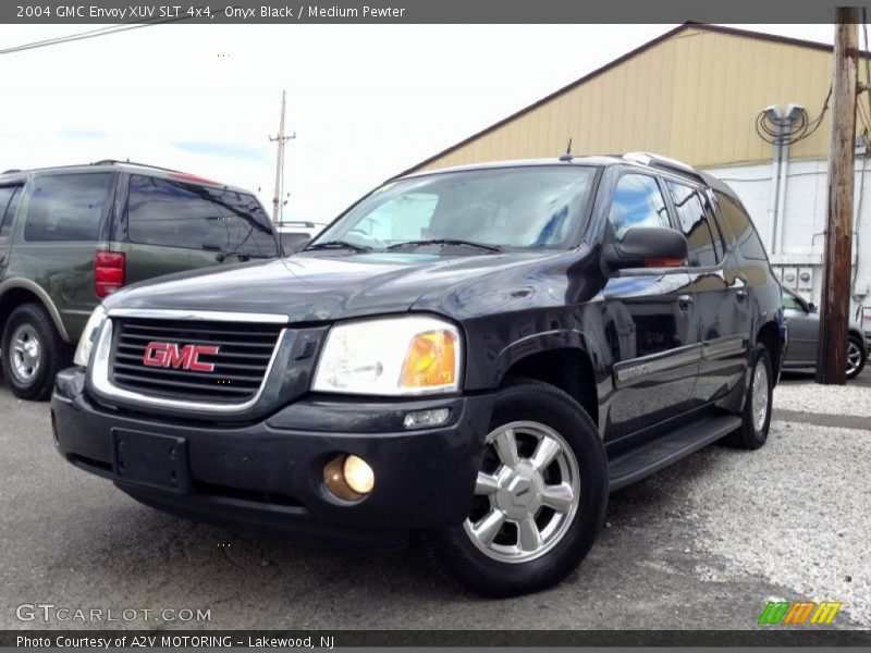 Onyx Black / Medium Pewter 2004 GMC Envoy XUV SLT 4x4
