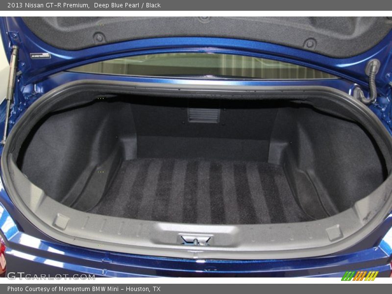  2013 GT-R Premium Trunk