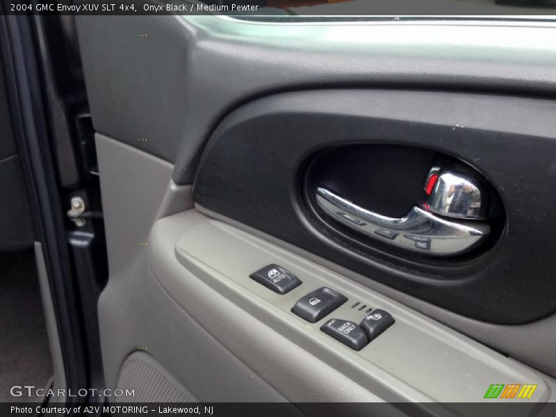 Onyx Black / Medium Pewter 2004 GMC Envoy XUV SLT 4x4