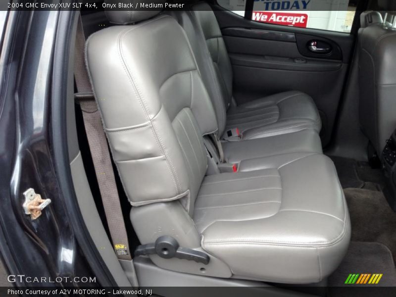 Onyx Black / Medium Pewter 2004 GMC Envoy XUV SLT 4x4