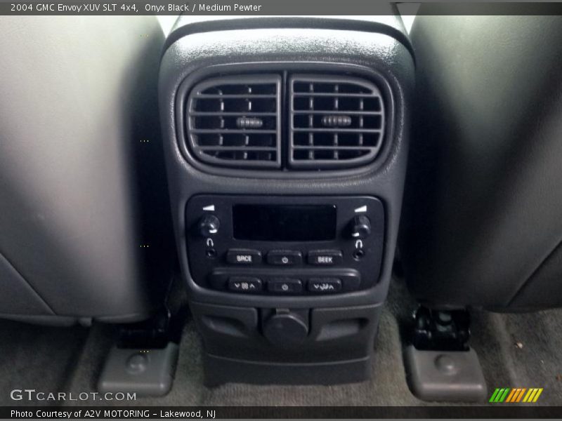Onyx Black / Medium Pewter 2004 GMC Envoy XUV SLT 4x4
