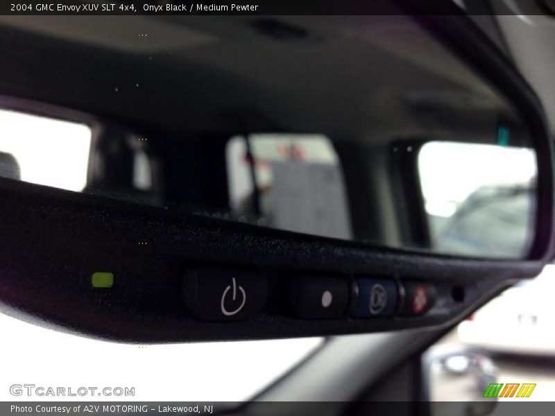 Onyx Black / Medium Pewter 2004 GMC Envoy XUV SLT 4x4