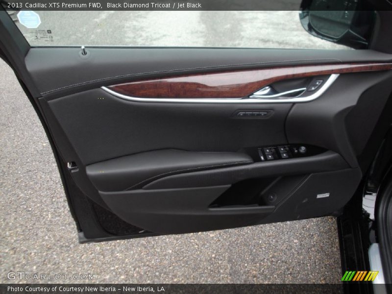 Black Diamond Tricoat / Jet Black 2013 Cadillac XTS Premium FWD