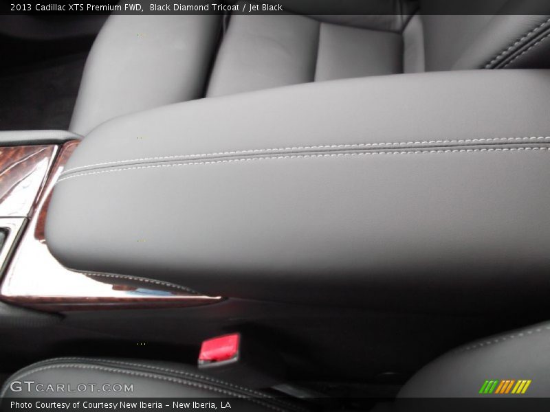 Black Diamond Tricoat / Jet Black 2013 Cadillac XTS Premium FWD