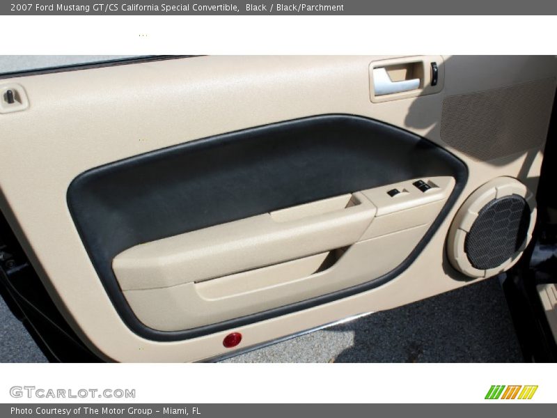 Door Panel of 2007 Mustang GT/CS California Special Convertible