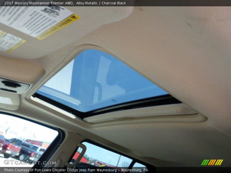 Alloy Metallic / Charcoal Black 2007 Mercury Mountaineer Premier AWD