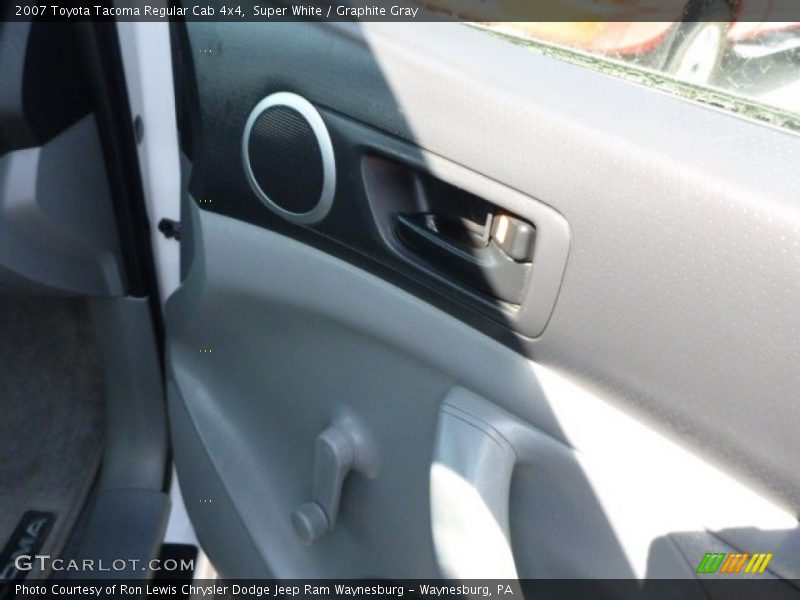 Super White / Graphite Gray 2007 Toyota Tacoma Regular Cab 4x4