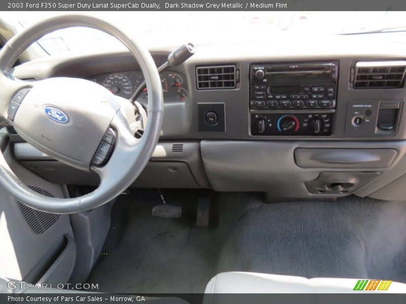 Dashboard of 2003 F350 Super Duty Lariat SuperCab Dually