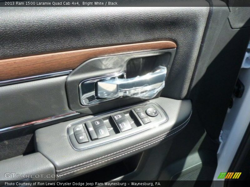 Bright White / Black 2013 Ram 1500 Laramie Quad Cab 4x4