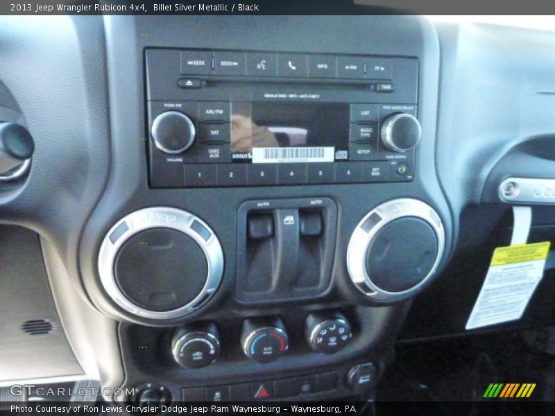 Controls of 2013 Wrangler Rubicon 4x4