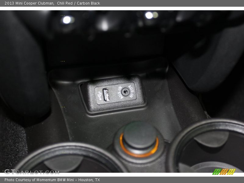 Chili Red / Carbon Black 2013 Mini Cooper Clubman
