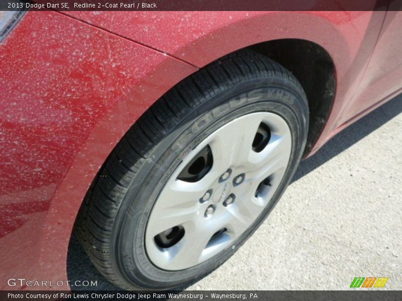 Redline 2-Coat Pearl / Black 2013 Dodge Dart SE